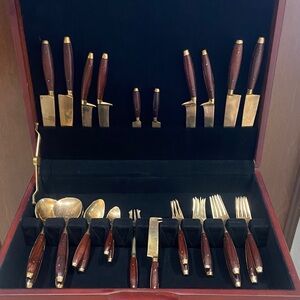 Elegant Gold and Brown Cutlery Set